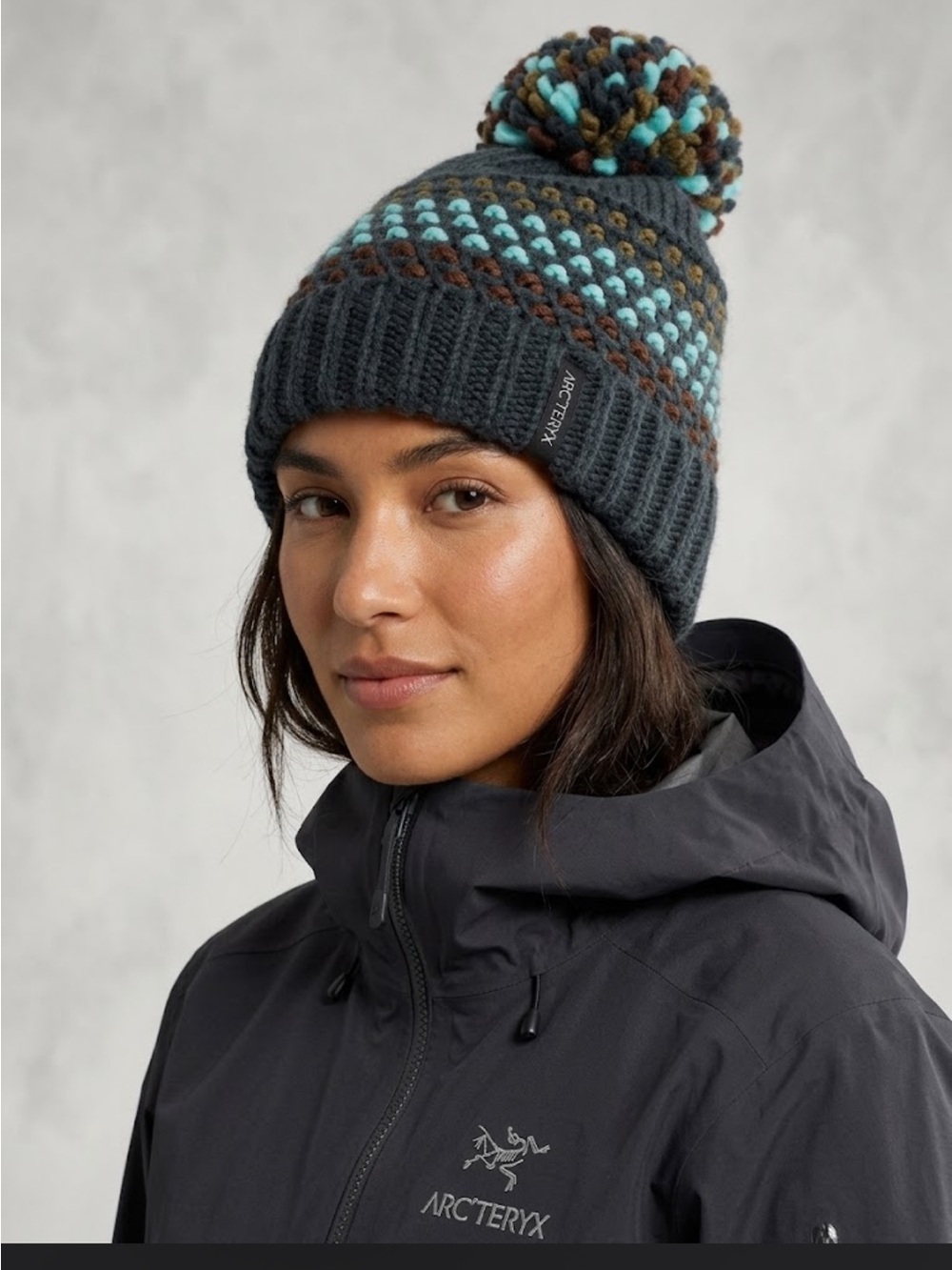 Arc'teryx Fernie women’s  Winter Teal and Brown Pom Pom Knit Beanie/one size